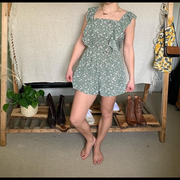 Green backless romper. - Picture 1 of 2